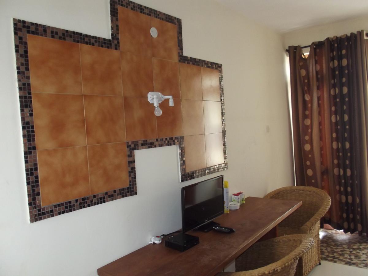 Peacock Park Hotel Ukunda Luaran gambar