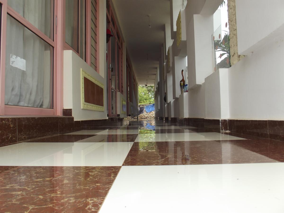 Peacock Park Hotel Ukunda Luaran gambar