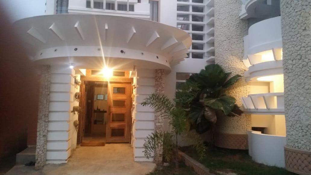 Peacock Park Hotel Ukunda Luaran gambar